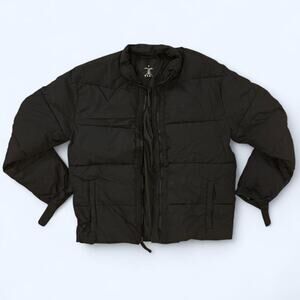 Fabletics tech lightweight puffer jacket